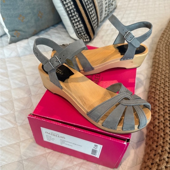 Swedish Hasbeens Gray Nubuck Debutant Low Sandal Clogs Shoes 38/7.5 Rare - Picture 3 of 8